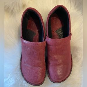 Born Concept Red Women’s Clog size 9
